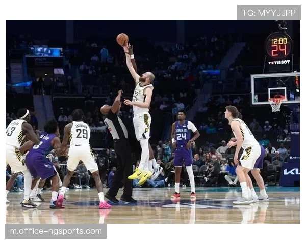 卡莱尔强化步行者进攻流畅性 利用祖巴茨挡拆顺下创造空间